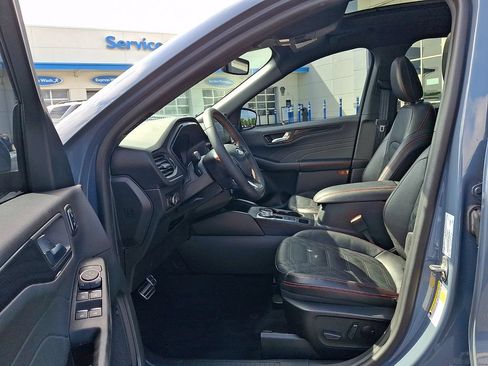 Used 2023 Ford Escape ST-Line Elite w/ Premium Technology Package AWD/4WD image 16