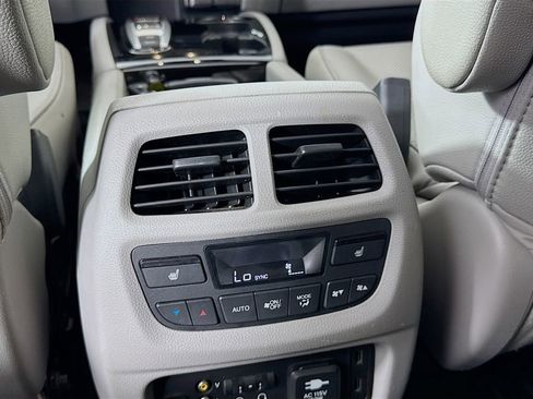 Used 2016 Honda Pilot Elite image 33