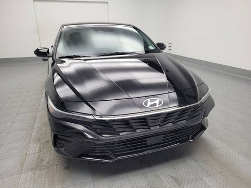 Used 2024 Hyundai Elantra SEL w/ Convenience Package image 14