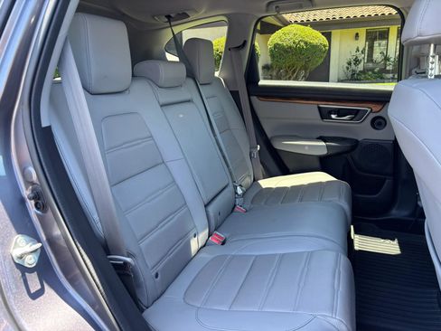 Used 2018 Honda CR-V Touring image 16