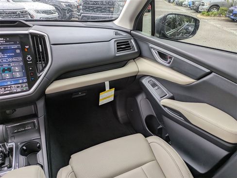 New 2025 Subaru Ascent Limited image 15