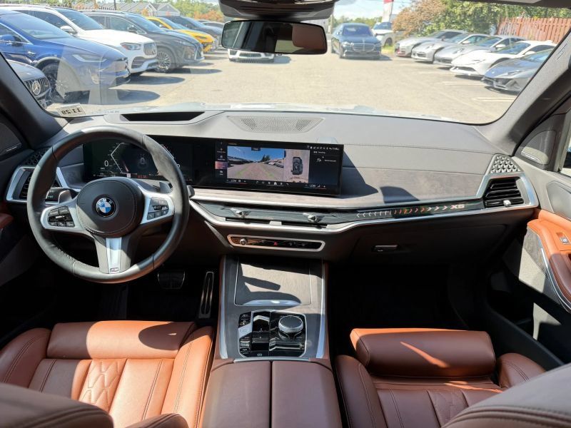 Used 2025 BMW X5 xDrive40i w/ M Sport Package AWD/4WD image 20