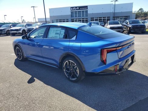 New 2025 Kia K4 GT-Line image 3