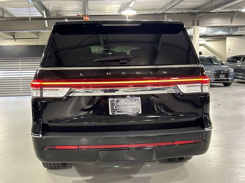 Certified 2023 Lincoln Navigator Reserve AWD/4WD image 3