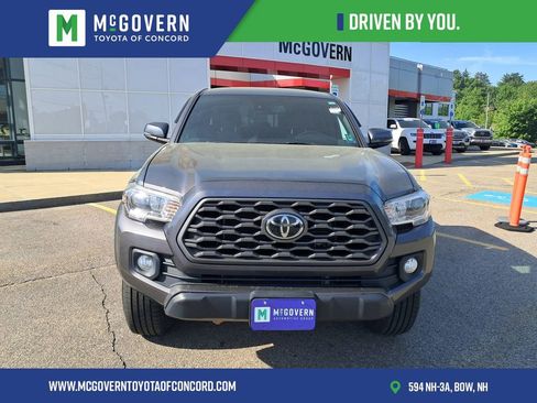 Used 2020 Toyota Tacoma TRD Off-Road w/ Technology Package AWD/4WD image 8