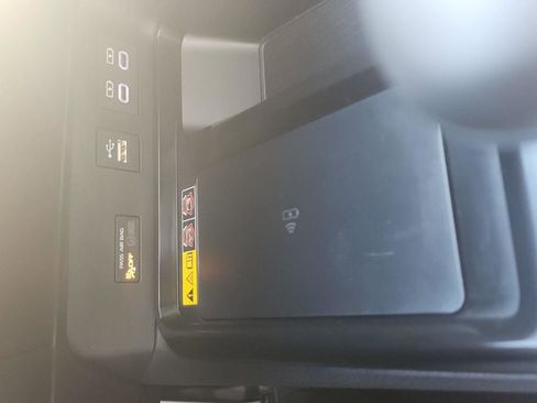 Used 2025 Toyota Camry SE w/ Convenience Package FWD image 20