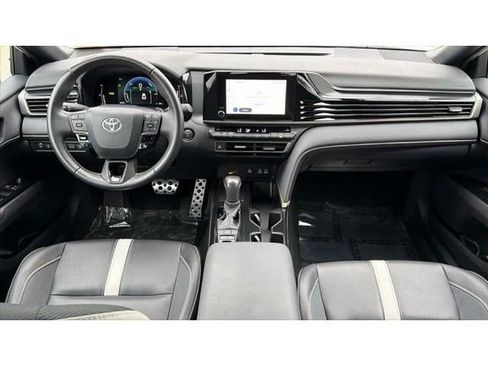 Certified 2025 Toyota Camry SE FWD image 35