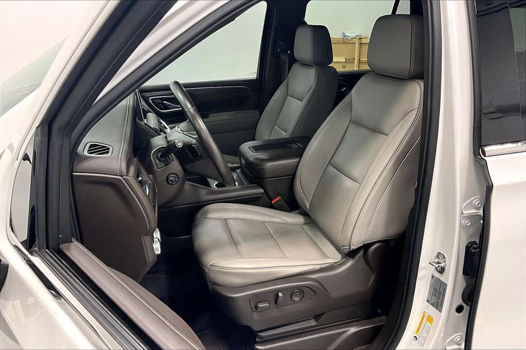 Used 2021 GMC Yukon SLT w/ SLT Premium Package RWD image 31