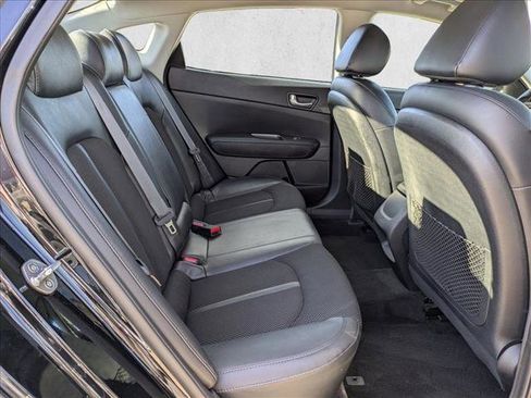 Used 2019 Kia Optima S image 18