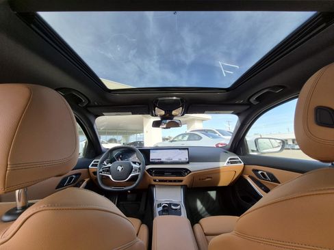 Certified 2025 BMW 330i Sedan w/ Premium Package image 34