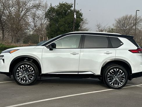 New 2026 Nissan Rogue Platinum AWD/4WD image 7