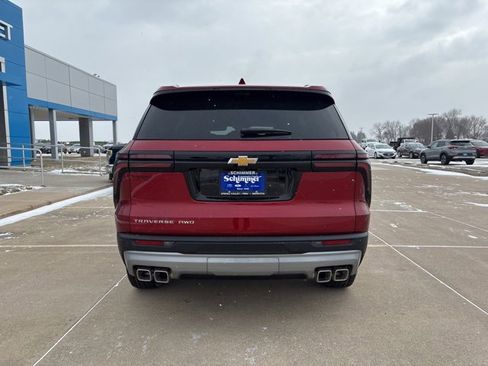 New 2026 Chevrolet Traverse LT w/ Enhanced Driving Package image 7