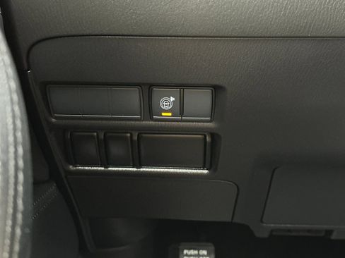 Used 2024 Nissan Armada SV image 32