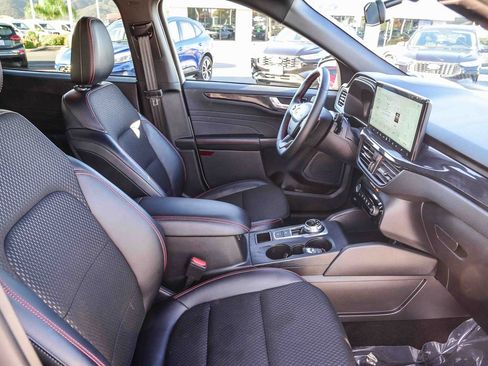 Used 2025 Ford Escape ST-Line w/ Equipment Group 301A image 16