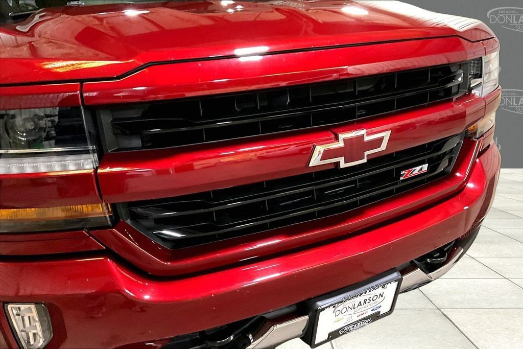Used 2018 Chevrolet Silverado 1500 LT w/ All Star Edition AWD/4WD image 14