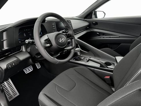 New 2025 Hyundai Elantra Sport image 14