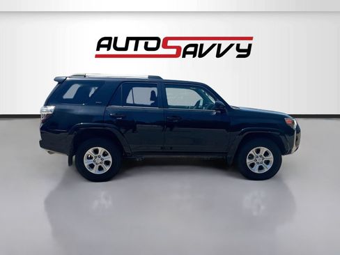 Used 2023 Toyota 4Runner SR5 AWD/4WD image 8