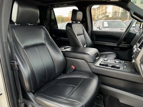 Used 2020 Ford Expedition XLT w/ Equipment Group 202A image 30