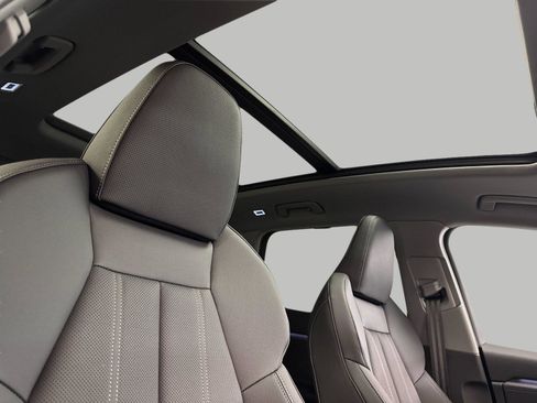 New 2025 Audi Q6 e-tron Premium Plus image 16