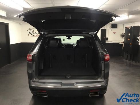 Used 2020 Chevrolet Traverse Premier w/ LPO, 'HIT The Road' Package AWD/4WD image 12