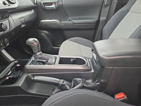 Used 2023 Toyota Tacoma TRD Sport image 22