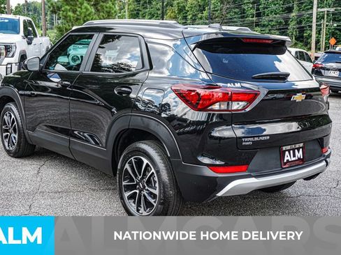 Used 2025 Chevrolet TrailBlazer LT AWD/4WD image 4