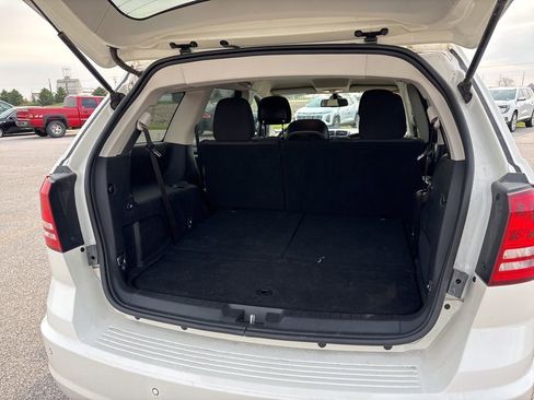Used 2020 Dodge Journey SE w/ Blacktop Package image 9