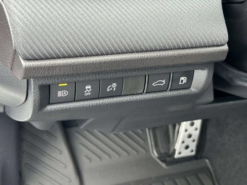 New 2026 Toyota Camry SE FWD image 17
