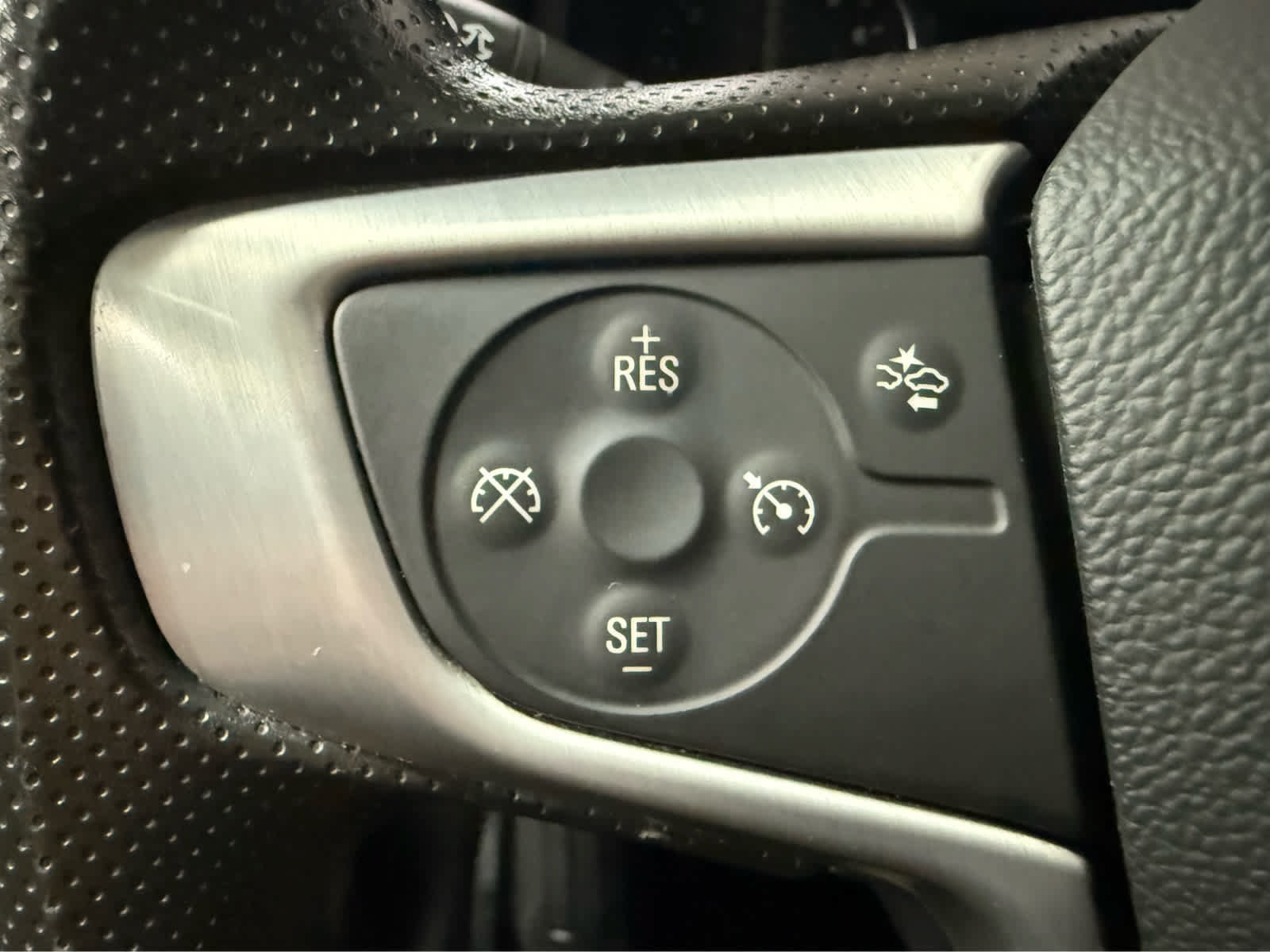 Used 2022 GMC Terrain SLE w/ Driver Convenience Package AWD/4WD image 22