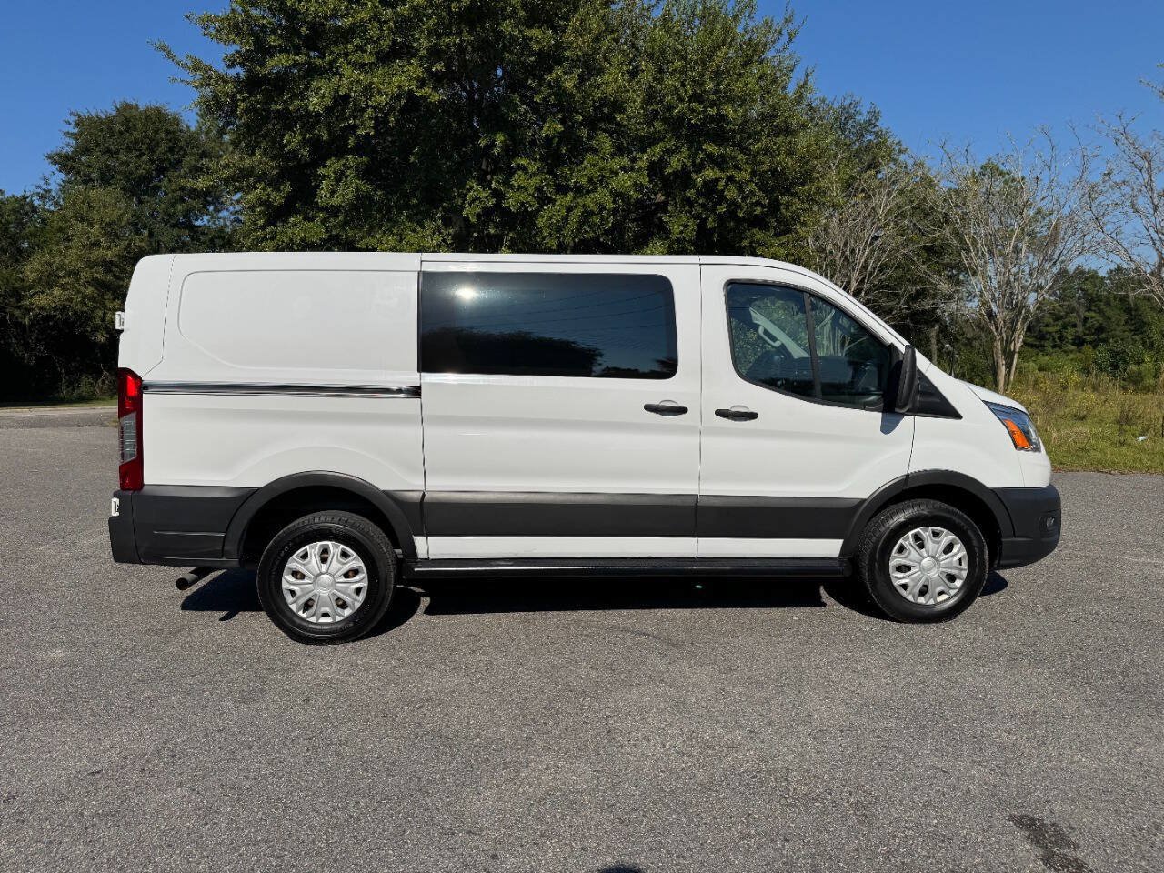 Used 2022 Ford Transit 250 Low Roof w/ Exterior Upgrade Package RWD image 7