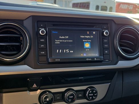 Used 2017 Toyota Tacoma SR5 image 26