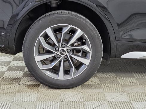 Certified 2024 Audi Q5 2.0T Premium Plus AWD/4WD image 9