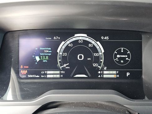 Used 2022 Toyota Tundra Platinum AWD/4WD image 33