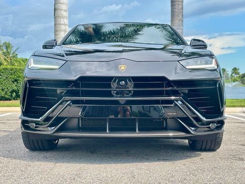 Used 2024 Lamborghini Urus Performante AWD/4WD image 3