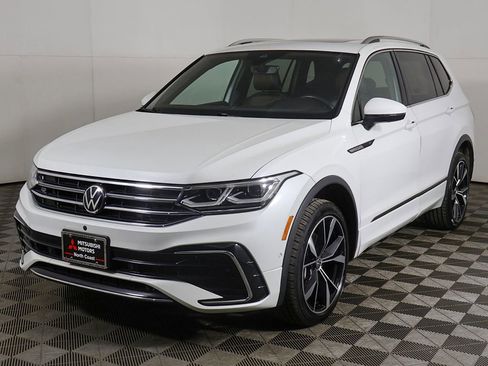 Used 2022 Volkswagen Tiguan SEL R-Line image 11