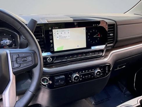 Used 2025 GMC Sierra 1500 Elevation AWD/4WD image 6