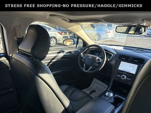 Used 2020 Ford Fusion Titanium image 33
