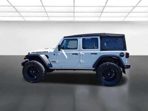 Used 2022 Jeep Wrangler Unlimited Rubicon AWD/4WD image 6