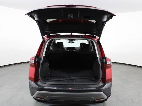 Certified 2022 Nissan Rogue SV w/ SV Premium Package FWD image 17