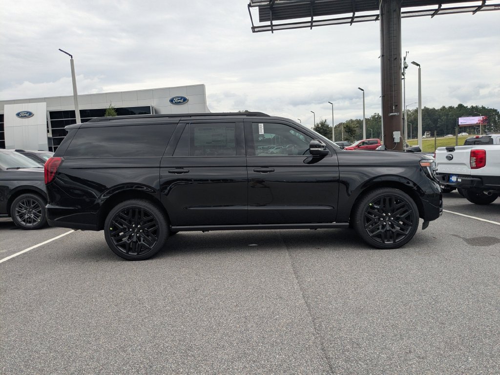 New 2027 Ford Expedition Max Platinum w/ Stealth Performance Package AWD/4WD image 3