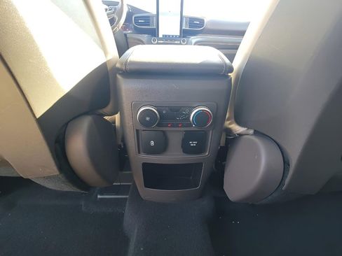 Used 2020 Ford Explorer Platinum w/ Premium Technology Package image 28