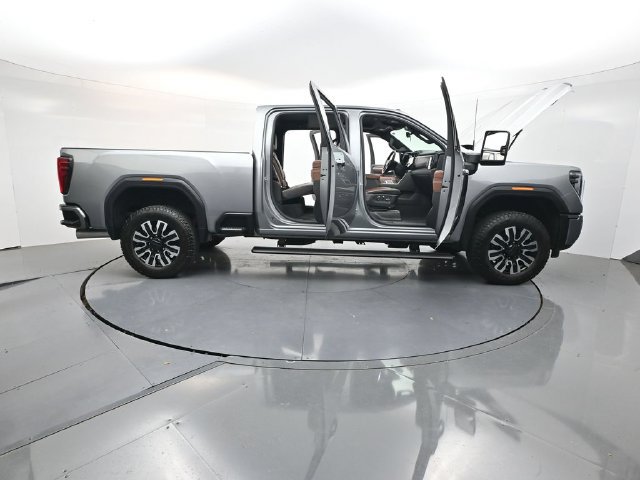 Used 2025 GMC Sierra 2500 Denali Ultimate AWD/4WD image 52