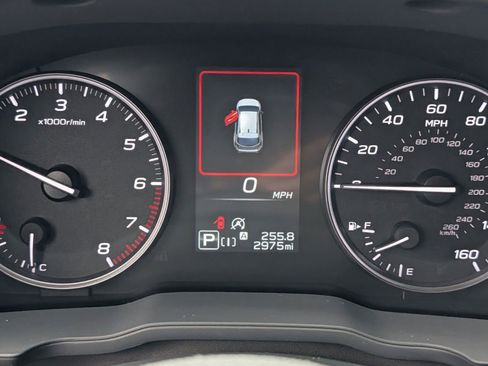 Used 2025 Subaru Crosstrek 2.5i Limited w/ Crosstrek Mirror Package image 25