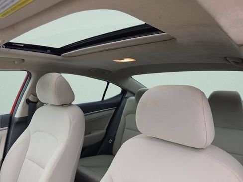 Used 2018 Hyundai Elantra Value Edition FWD image 23