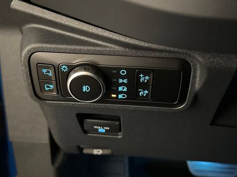 Used 2025 Ford Bronco Badlands AWD/4WD image 32