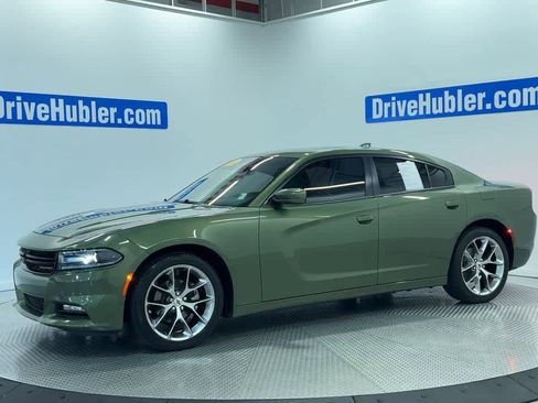 Used 2021 Dodge Charger SXT w/ Plus Group RWD image 4