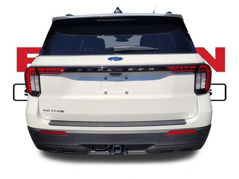 Certified 2025 Ford Explorer Active image 8