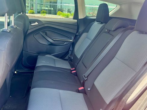 Used 2019 Ford Escape SE image 13