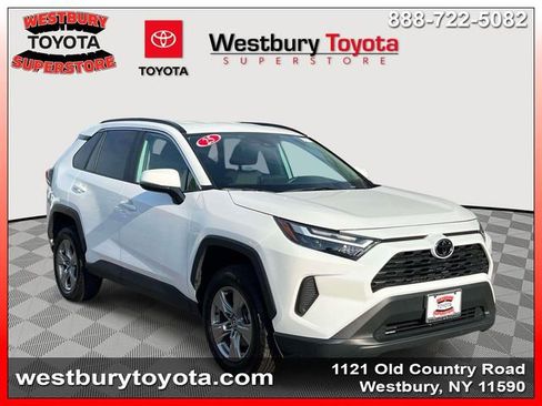 Certified 2025 Toyota RAV4 XLE AWD/4WD image 1