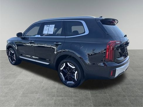 Used 2024 Kia Telluride S w/ S Sunroof Package image 3